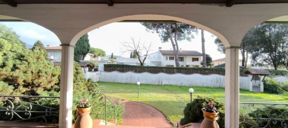 11 rooms Villa in Carrara, Italy No. 48373 33