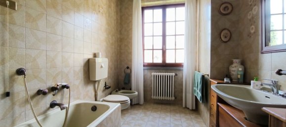 11 rooms Villa in Carrara, Italy No. 48373 3