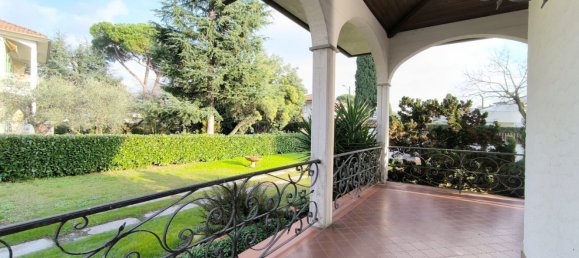 11 rooms Villa in Carrara, Italy No. 48373 30