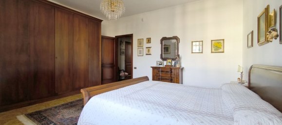 11 rooms Villa in Carrara, Italy No. 48373 49