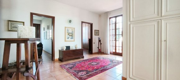 11 rooms Villa in Carrara, Italy No. 48373 14