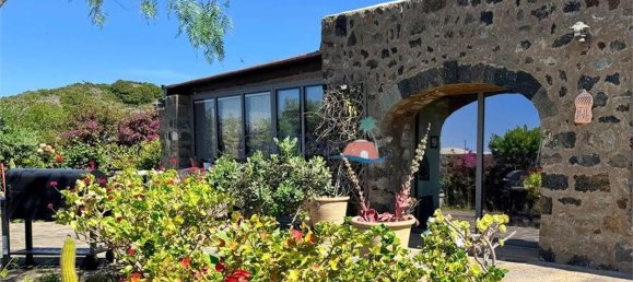 Casa de 4 dormitorios en Pantelleria, Italy No. 340598 24