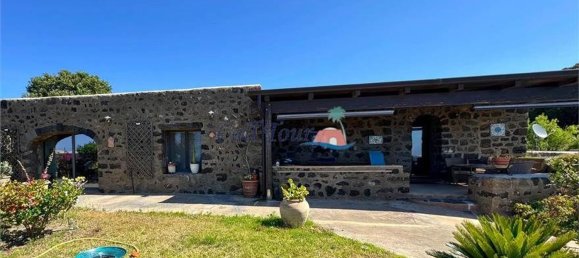 Casa de 4 dormitorios en Pantelleria, Italy No. 340598 2