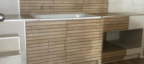 100m² Commercial property in Leon, Spain No. 125001 5