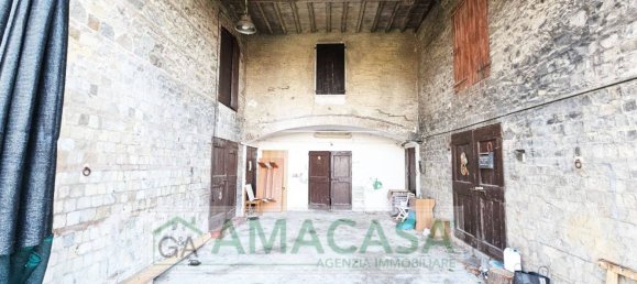 Дом с 12 спальнями в Казальгранде, Италия № 146227 8