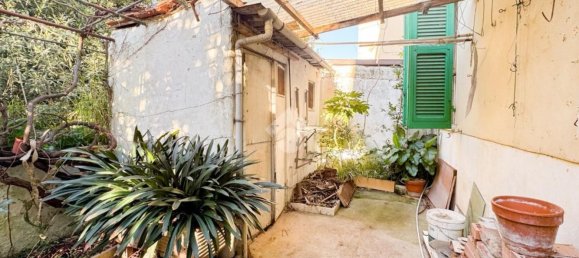 Casa de 5 habitaciónes en Pisa, Italy No. 48800 25