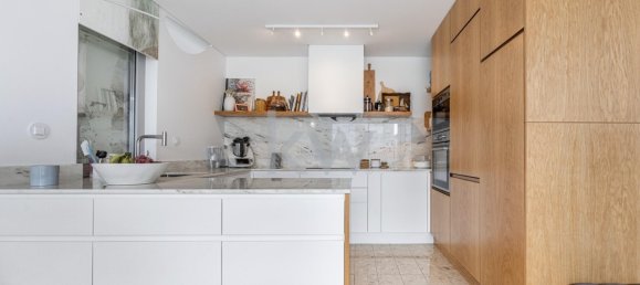 5 bedrooms House in Porto, Portugal No. 126952 3