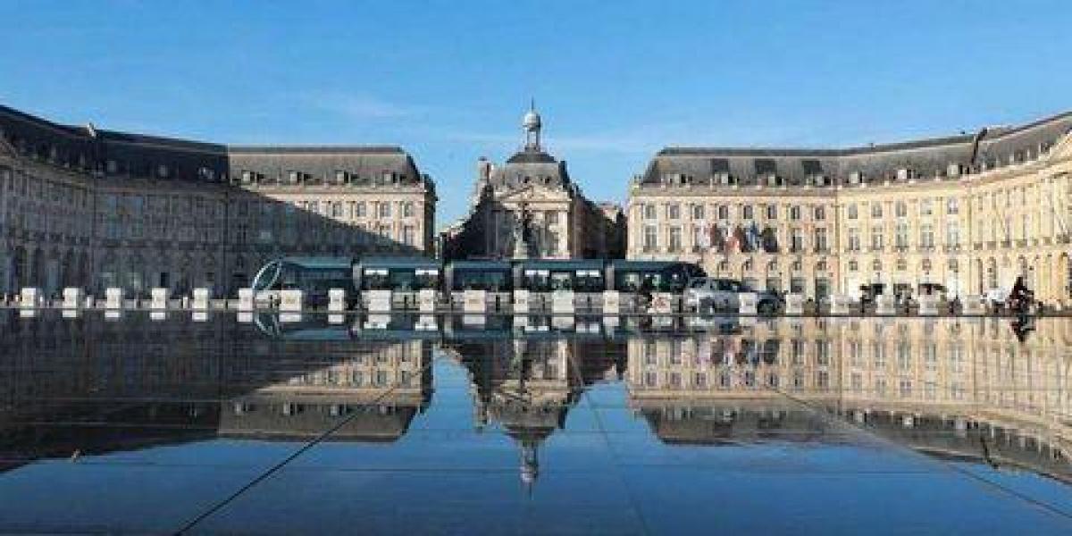 2 bedrooms Condo in Bordeaux, France No. 12375