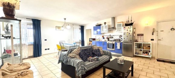 5 rooms Apartment in Ponsacco, Italy No. 20611 4