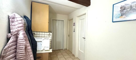 5 rooms Apartment in Ponsacco, Italy No. 20611 16