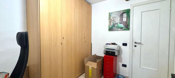 5 rooms Apartment in Ponsacco, Italy No. 20611 15