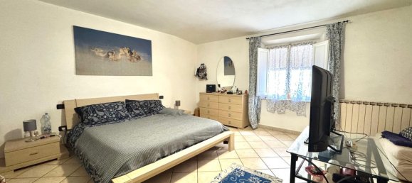 5 rooms Apartment in Ponsacco, Italy No. 20611 8