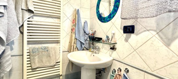 5 rooms Apartment in Ponsacco, Italy No. 20611 17
