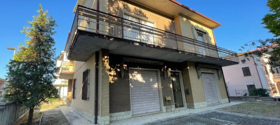 Casa de 8 dormitorios en Ancona, Italy No. 343281 26