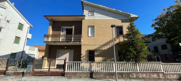 Casa de 8 dormitorios en Ancona, Italy No. 343281 33