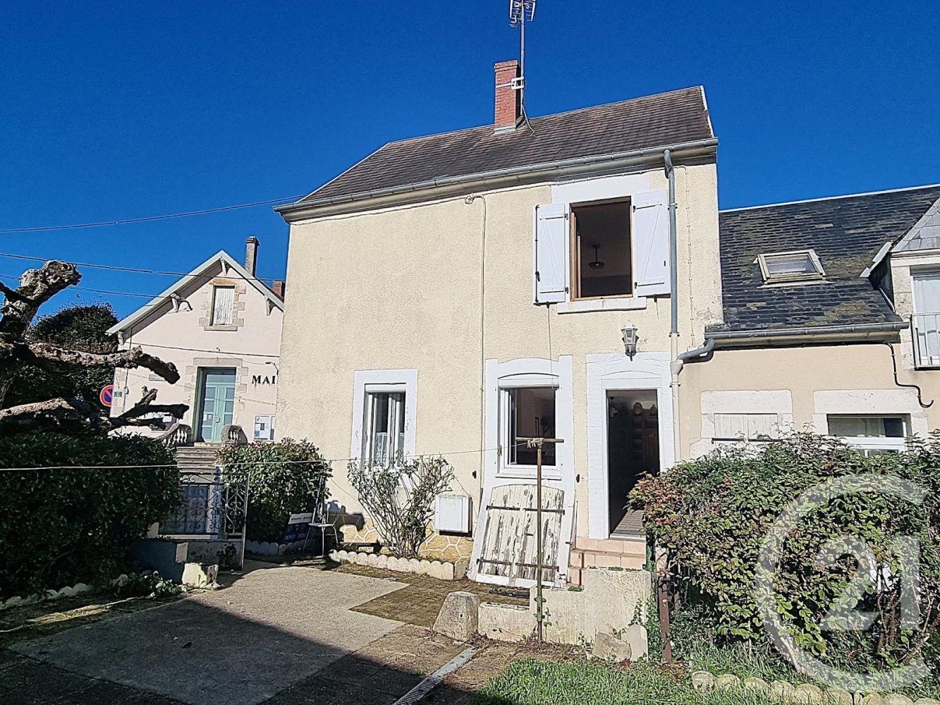 2 chambres Maison de ville à Jalognes, France No. 92250