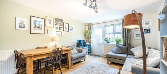 2 bedrooms House in London, United Kingdom No. 12930 11