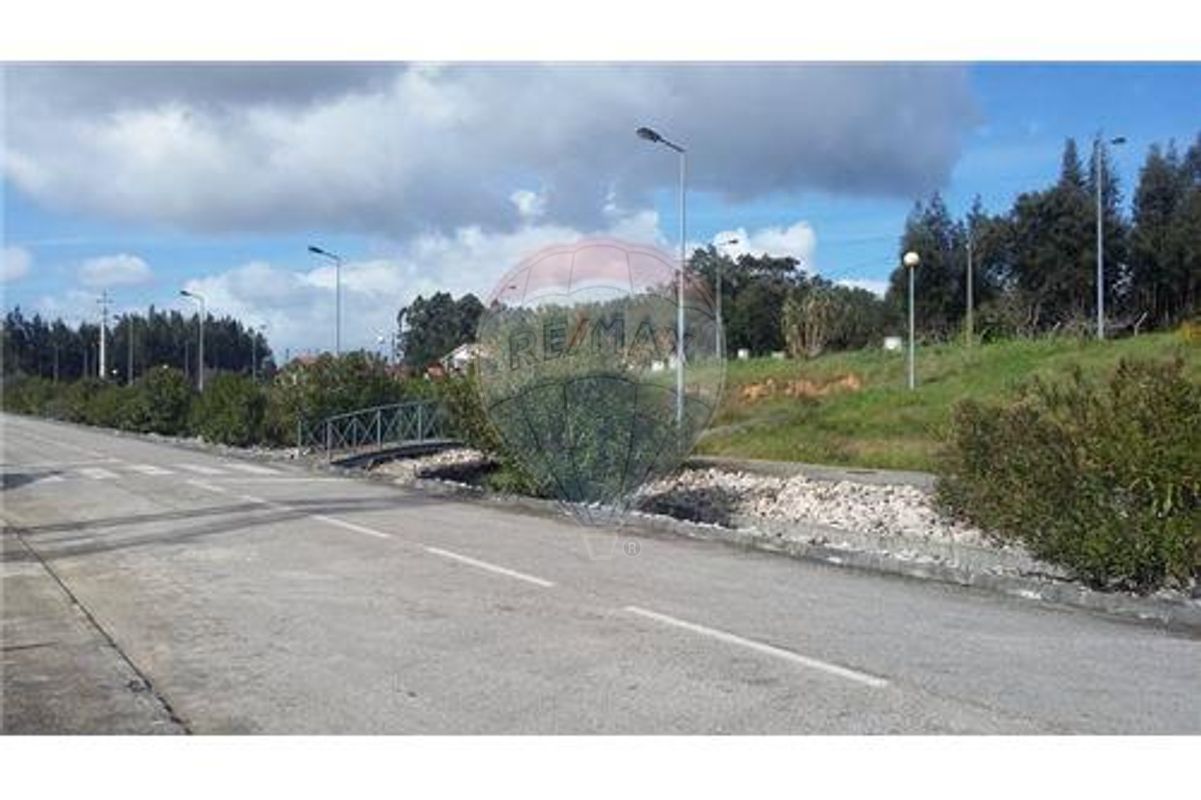 814m² Land in Anadia, Portugal No. 185229