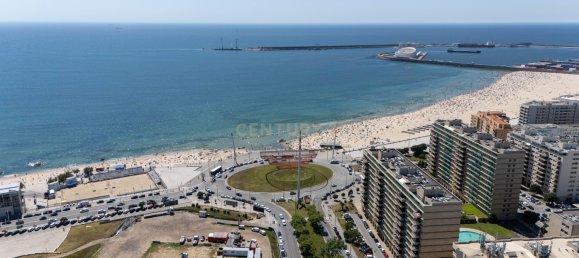 4 bedrooms Apartment in Matosinhos, Portugal No. 140447 3