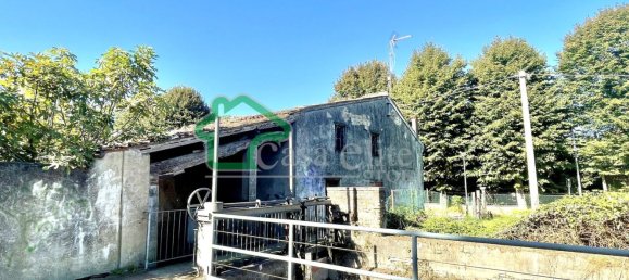 4 rooms House in Rodigo, Italy No. 16902 10