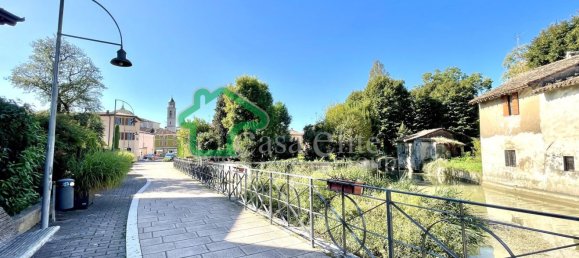 4 rooms House in Rodigo, Italy No. 16902 2