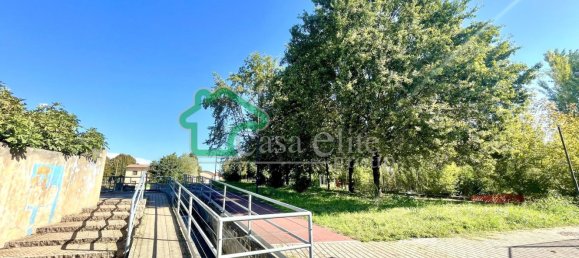 4 rooms House in Rodigo, Italy No. 16902 7