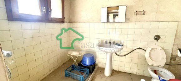 4 rooms House in Rodigo, Italy No. 16902 24