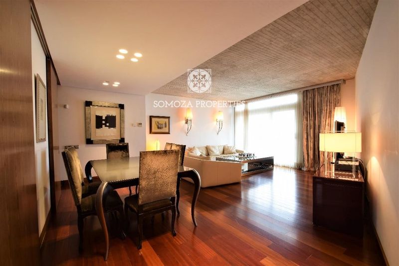 3 bedrooms Apartment in Madrid, Spain No. 81800