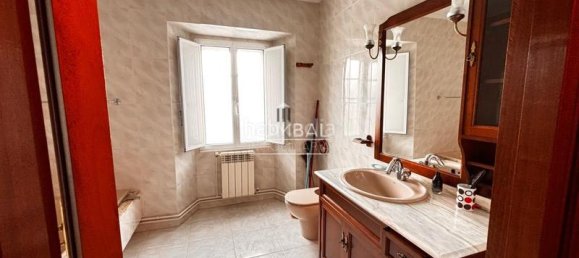 448m² Commercial property in A Coruna, Spain No. 161047 93