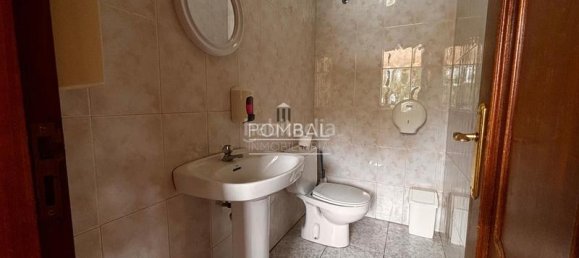 448m² Commercial property in A Coruna, Spain No. 161047 32