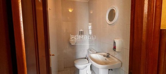 448m² Commercial property in A Coruna, Spain No. 161047 95