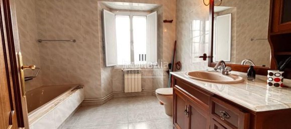 448m² Commercial property in A Coruna, Spain No. 161047 49