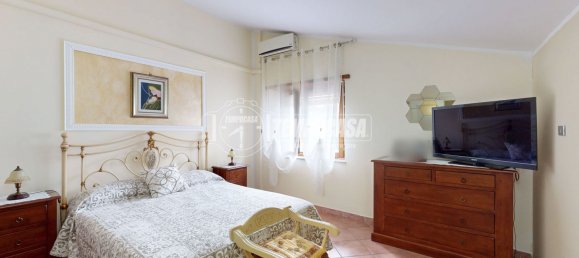 6 rooms House in Grugliasco, Italy No. 291098 8