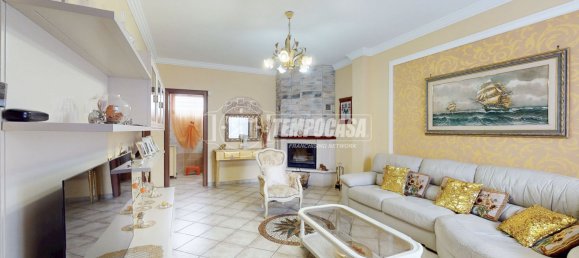 6 rooms House in Grugliasco, Italy No. 291098 5