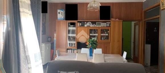 4 rooms Apartment in Palazzolo sull'Oglio, Italy No. 7864 10