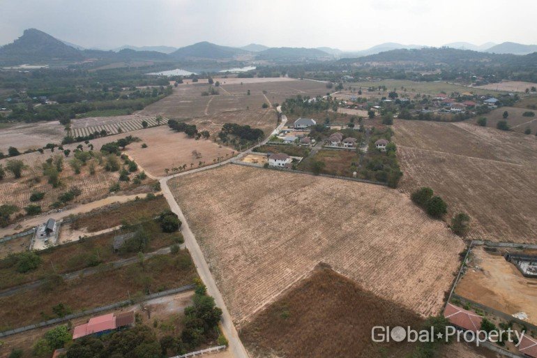  Land in Pattaya, Thailand No. 27055
