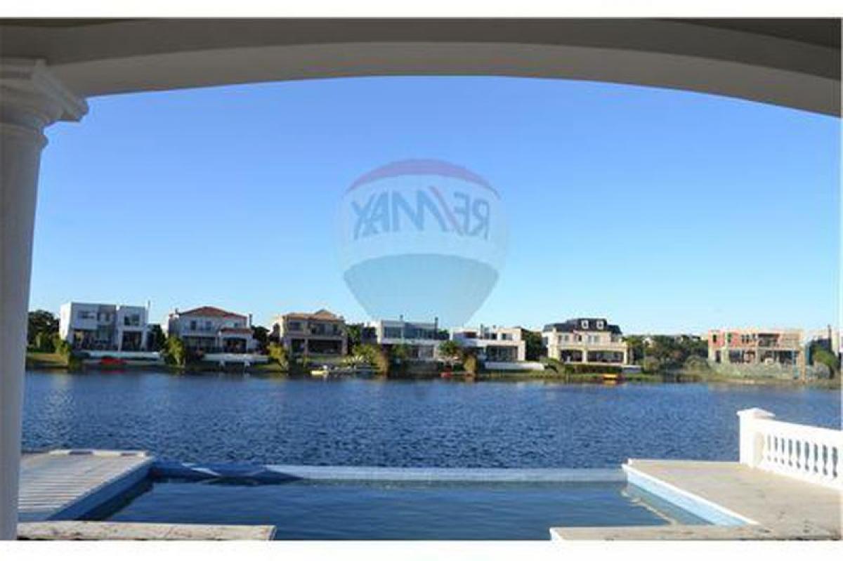 4 bedrooms House in Tigre, Argentina No. 58281