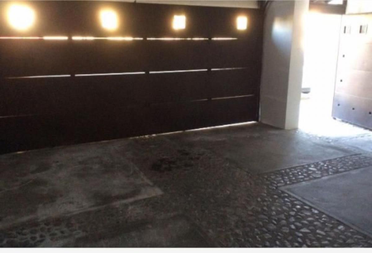 3 bedrooms House in Salinas Victoria, Mexico No. 150408