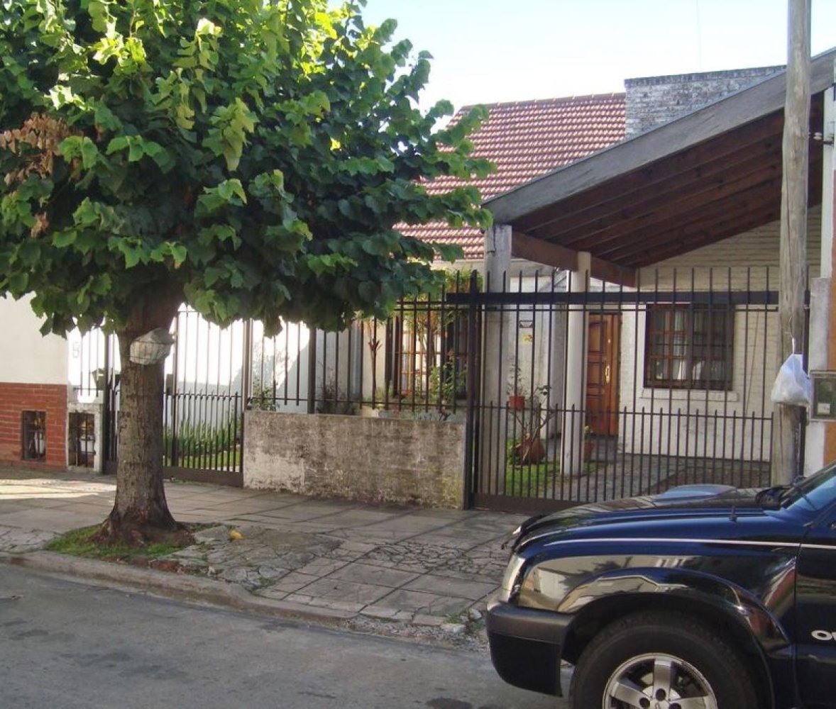 4 bedrooms House in General San Martin, Argentina No. 64592