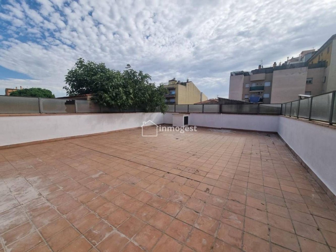 3 bedrooms Apartment in Salt, Spain No. 271392
