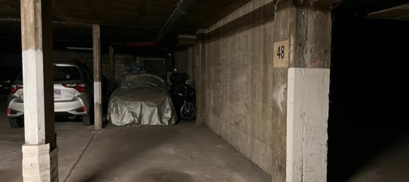 11m² Parking in Clamart, France No. 185064 3