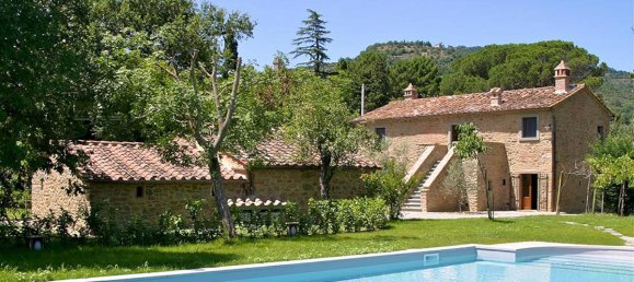 Casa de 4 dormitorios en Cortona, Italy No. 315 2