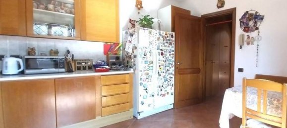 4 bedrooms Villa in Rome, Italy No. 13597 4