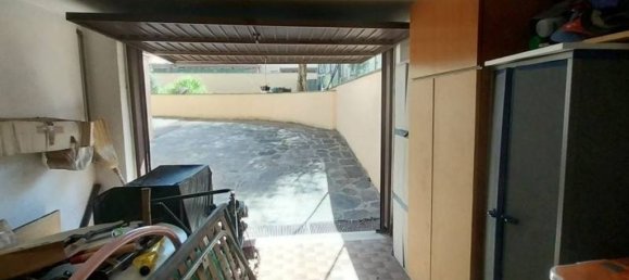 4 bedrooms Villa in Rome, Italy No. 13597 28