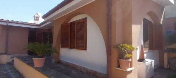 4 bedrooms Villa in Rome, Italy No. 13597 23