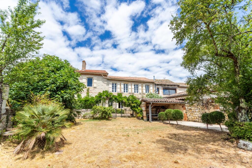 Casa de 6 dormitorios en Tarn-et-Garonne, France No. 288432