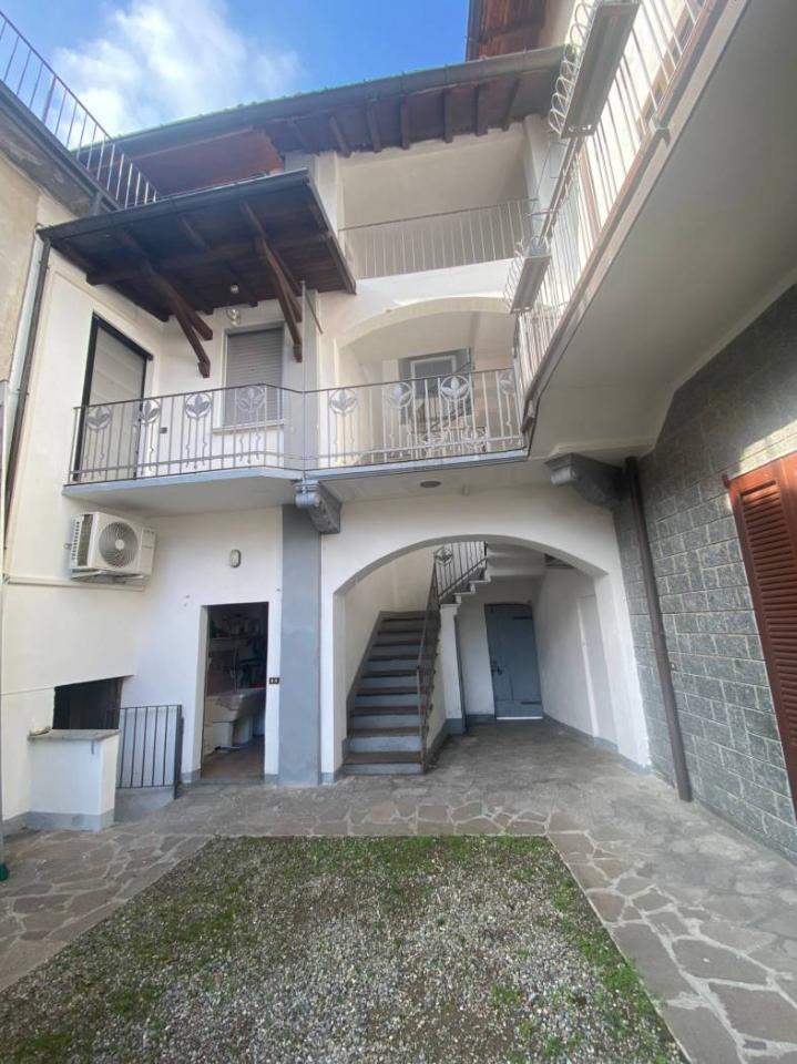 Apartamento de 5 divisões em Inveruno, Italy N.º 176453