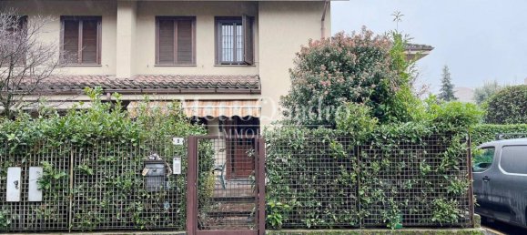 3 bedrooms House in Como, Italy No. 74539 3