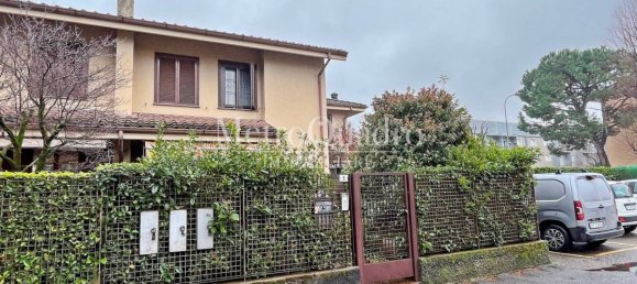 3 bedrooms House in Como, Italy No. 74539 2