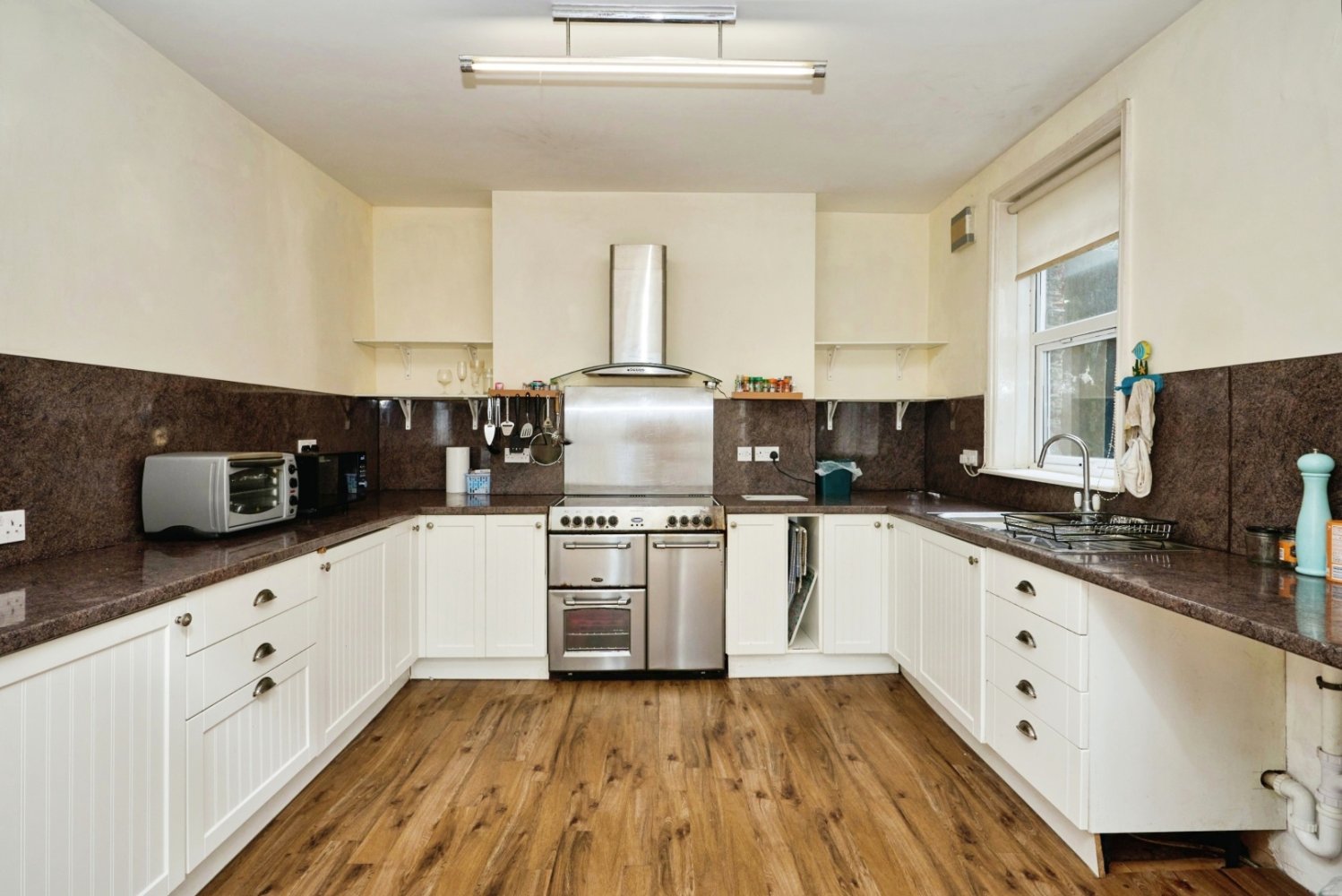 4 bedrooms House in Ventnor, United Kingdom No. 2967